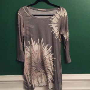 Before and again gray tunic